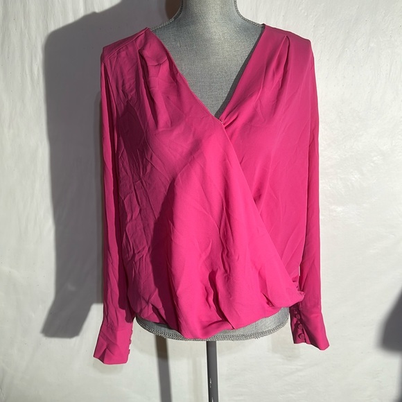 Halogen Tops - Halogen Faux Wrap Top - Size M - NWT